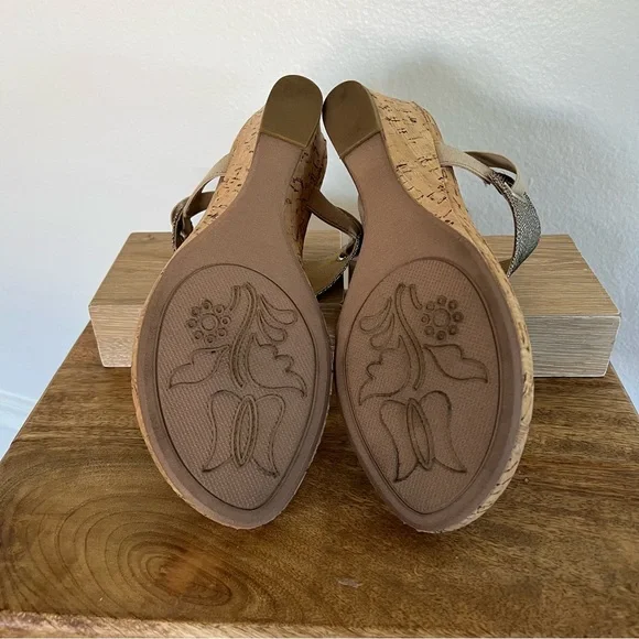 NINE WEST light gold cork wedge sandals stretchy back strap with box - Picture 6 of 6